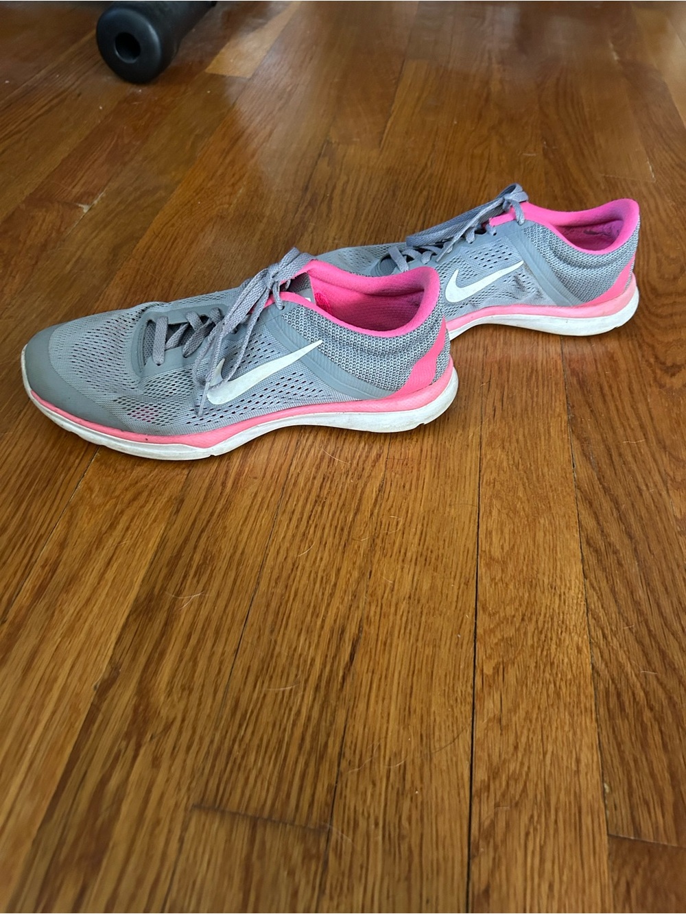 Nike In-Season TR 5 Women’s Size 8 Gray Pink Training Sneakers 807333-002
